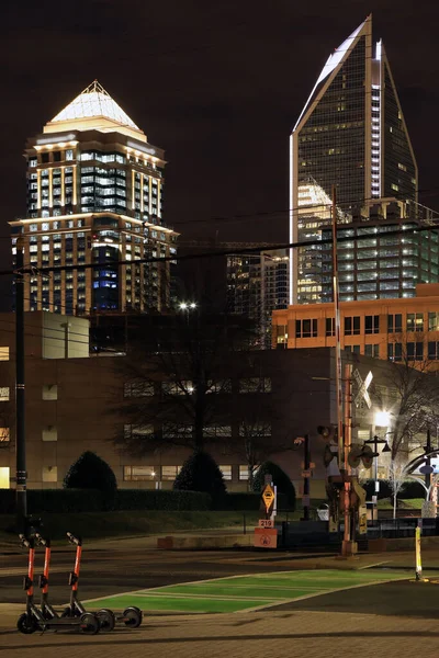 Verticale di Charlotte, centro città della Carolina del Nord al tramonto — Foto Stock