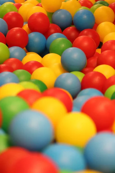   Bir sürü renkli balon