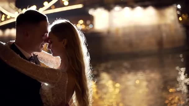 Portrait Young Attractive Couple Love Night City Background Lanterns Bridge — Stock Video