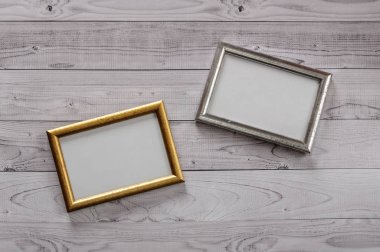 Fotoğraflar üzerinde bir ışık, vintage ahşap arka plan için iki çerçeve