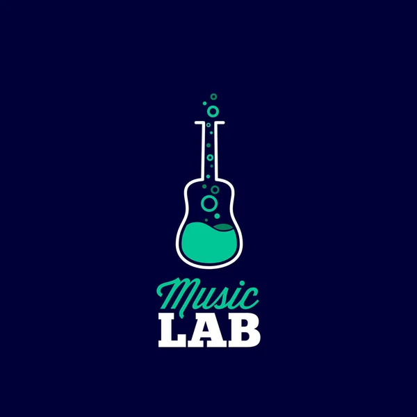 Muzyka laboratorium streszczenie wektor znak, godło lub Logo szablon. Gitara i chemiczne kolby koncepcja kreatywnych sylwetka. Dobre wykształcenie muzyczne i instrumenty sklep. — Wektor stockowy