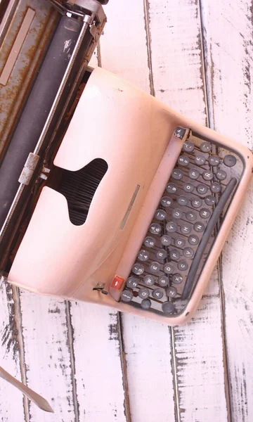 Old Typewriter Painted Pink White Table — Stock Photo, Image