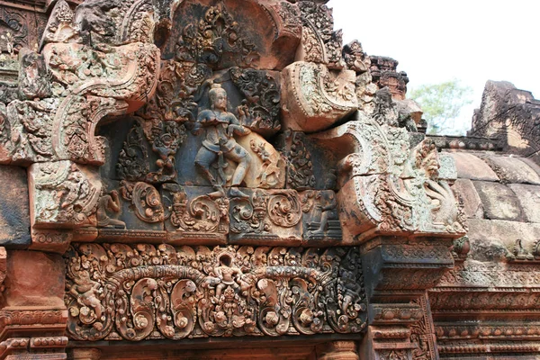 Tempel Architectuur Sculpturen Grote Bomen Zuidoost Aziatische Landen — Stockfoto