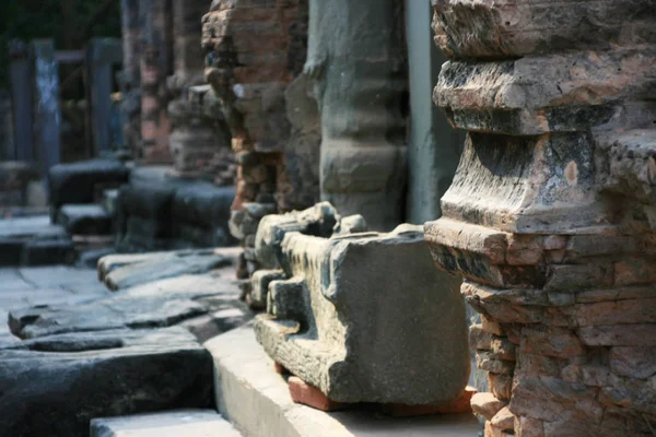 Tempel Architectuur Sculpturen Grote Bomen Zuidoost Aziatische Landen — Stockfoto