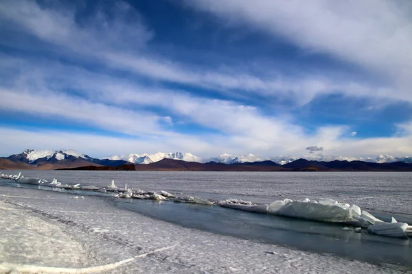 Ice Lake Snow Mountain Brown Distant Mountain Gorgeous Cloud Plateau Royalty Free Stock Images