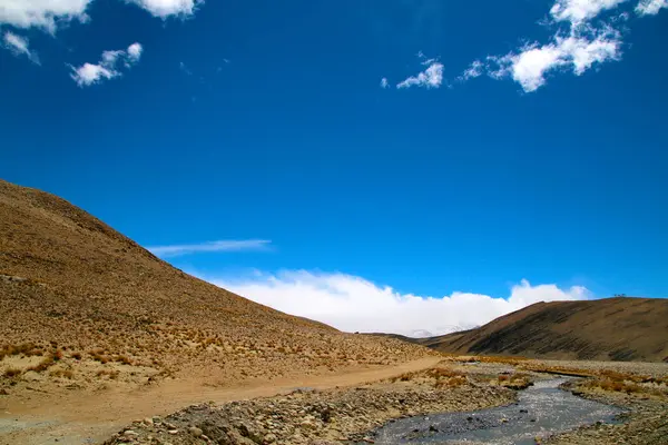 에베레스트산 의경치 보이는 눈덮인 까지뻗어 — 스톡 사진
