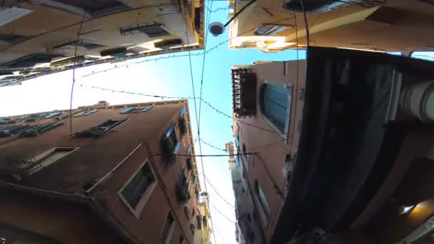 Ruelle sombre des rues de Venise, Italie — Video