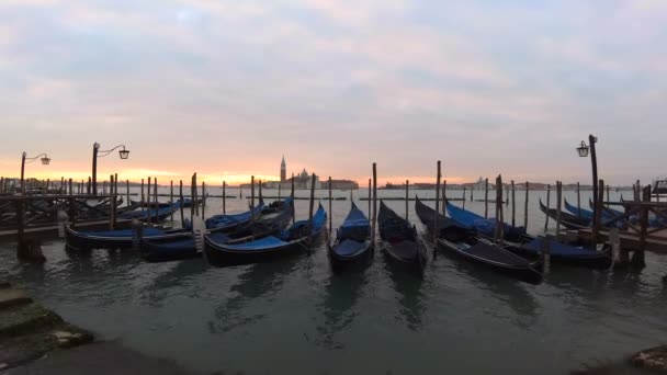Benátky, Itálie, Benátky gondola. Grand Canale, náměstí San Marko, Benátky. — Stock video