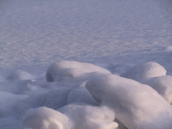 Bianco Sfondo Invernale Superficie Della Neve Prospettiva Pietre Coperte Neve — Foto Stock