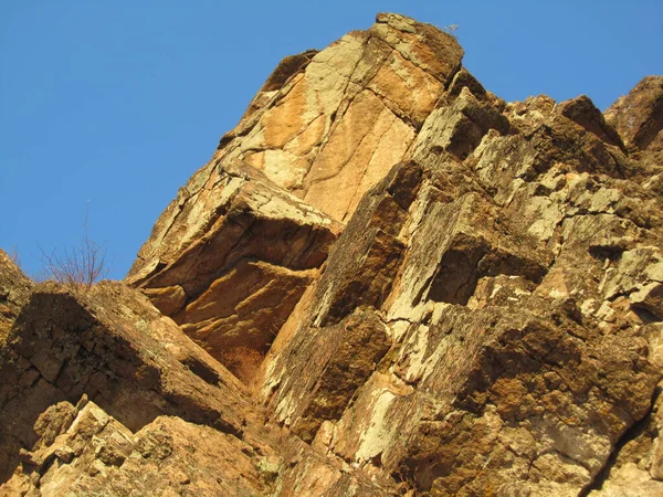 Mountain Landscape Peak Rock Background Blue Sky Low Angle View — Stock Photo, Image