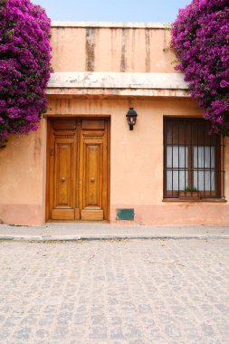 Uruguay'nın Colonia del Sacramento eski ev.