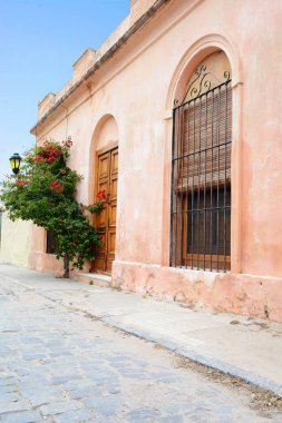 Uruguay'nın Colonia del Sacramento eski ev.