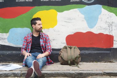 Genç latin biri portresi.