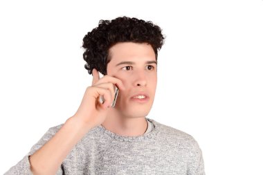 Telefonda konuşan adam..