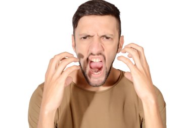 kızgın genç adam.