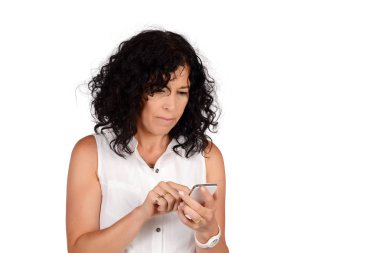 kadın iletileri gönderme.