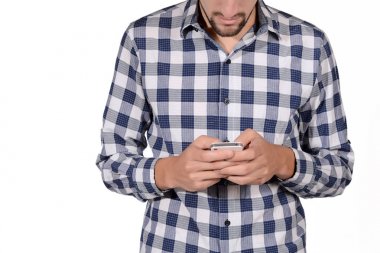 adam onun smartphone yazarak.