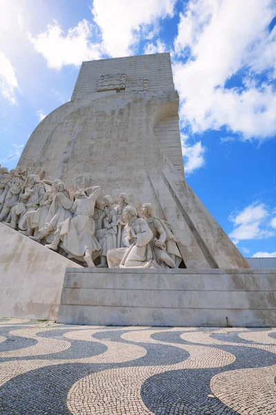 Monumento a los Descubrimientos en Lisboa . — Foto de Stock