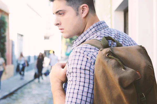 genç erkek öğrenci