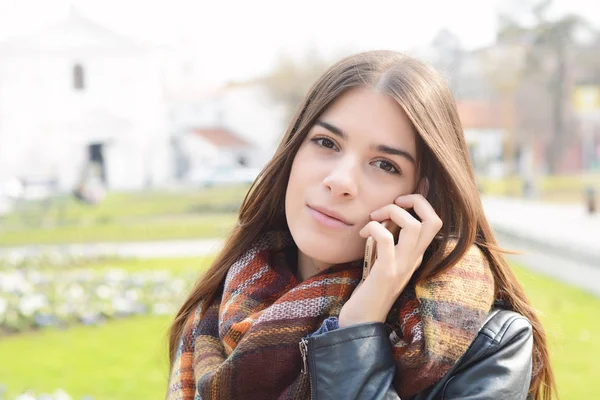 Evet genç bir kadının yakın çekim.