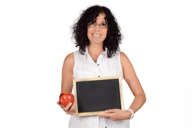 Okul öğretmen holding kara tahta.