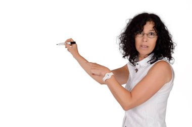 Okul öğretmeni marker ile yazma.