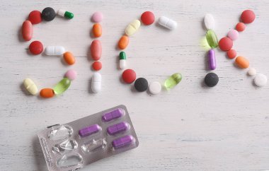 Haplarla kelime hasta etti.