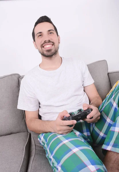 Mann spielt Videospiele. — Stockfoto