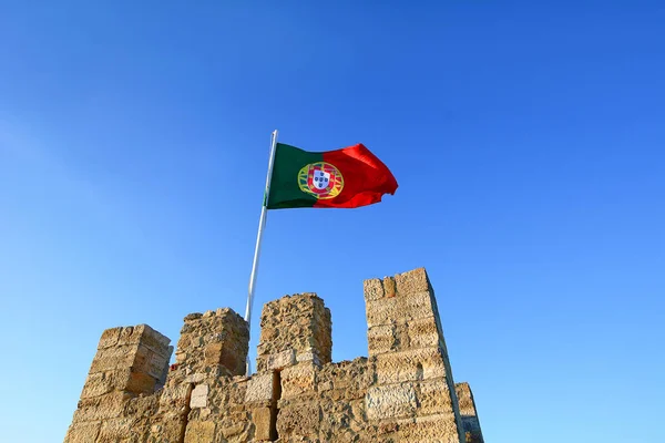 Hrad svatého Jiří v Lisabonu, Portugalsko. — Stock fotografie