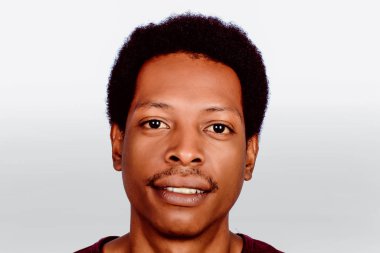 afro Amerikalı bir adam portresi