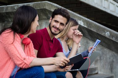 Açık havada birlikte eğitim Üniversite öğrenci grubu