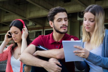 Açık havada birlikte eğitim Üniversite öğrenci grubu