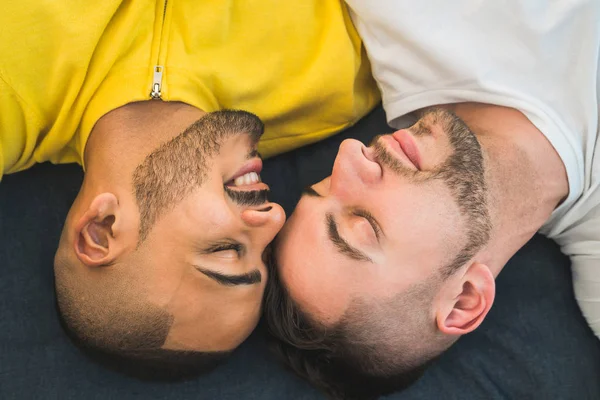 Porträt Eines Glücklichen Homosexuellen Paares Das Zeit Verbringt Und Sich — Stockfoto
