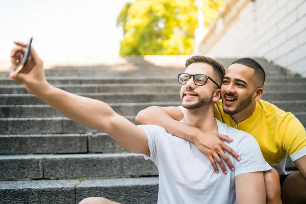 Porträt Eines Glücklichen Homosexuellen Paares Das Zeit Miteinander Verbringt Und — Stockfoto