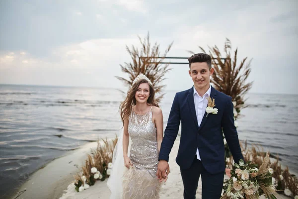 Genç mutlu gelin Çift 