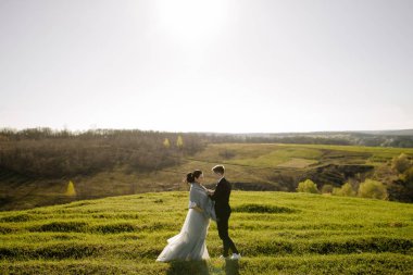 seven çift çayır üzerinde