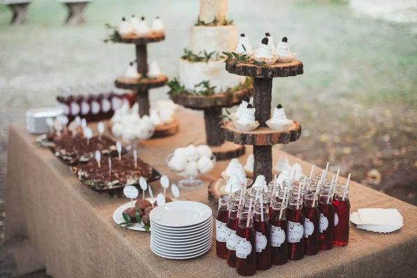 dekore düğün pastası ve tatlılar