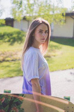 Park genç kaykaycı