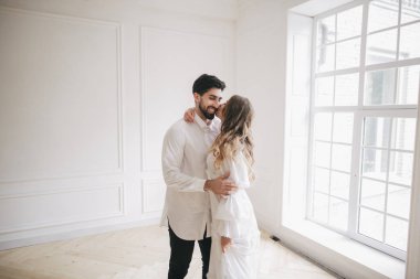 Genç mutlu gelin Çift 