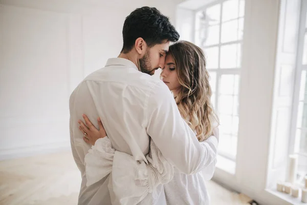 Genç mutlu gelin Çift 