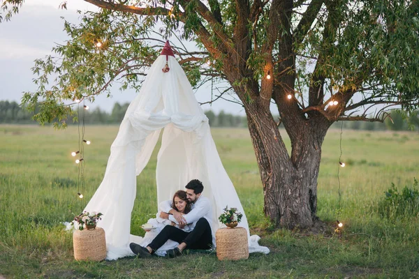 Çift beyaz Tesettür altında