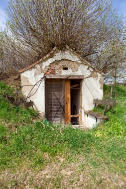 Avusturya eski harap şarap mahzeninde