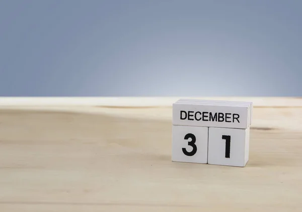 Calendrier cube en bois — Photo