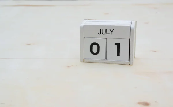 Calendario de cubo de madera —  Fotos de Stock