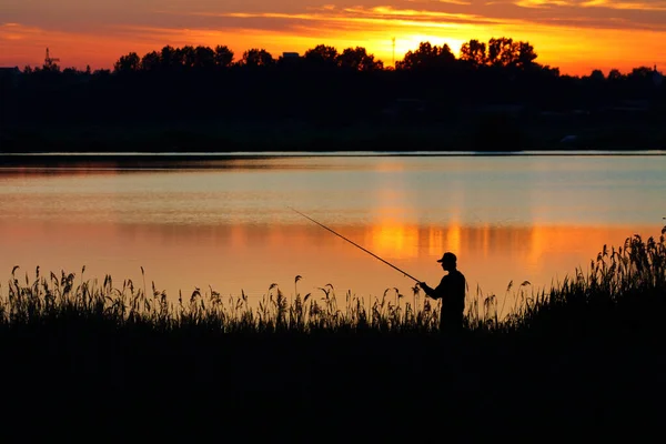 Fisherman Fishing Lake Sunset Backlit Silhouette Photo — Stock Photo, Image