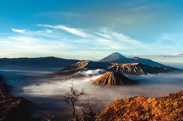 Όρος Bromo Είναι Ένα Ενεργό Ηφαίστειο Και Ένα Από Πιο — Φωτογραφία Αρχείου