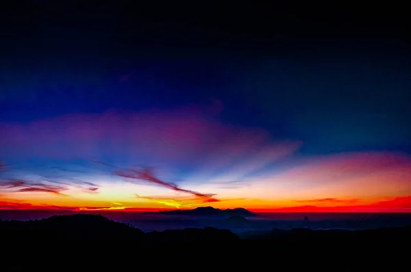 Hermoso Amanecer Amarillo Rojizo Antes Que Sol Aparezca Valle Bromo — Foto de Stock