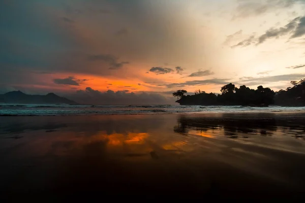 Schöner Pelang Strand Bei Sonnenuntergang Tulungagung Ostjava Indonesien — Stockfoto