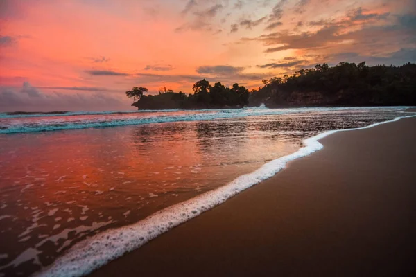Schöner Pelang Strand Bei Sonnenuntergang Tulungagung Ostjava Indonesien — Stockfoto