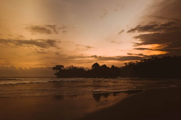 Пляж Пеланг Закате Тулагунге Восточная Ява Индонезия — стоковое фото